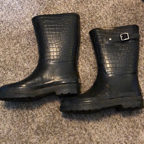 Michael Kors rain boots REASONABLE OFFERS ACCEPTED - Picture 2 of 3